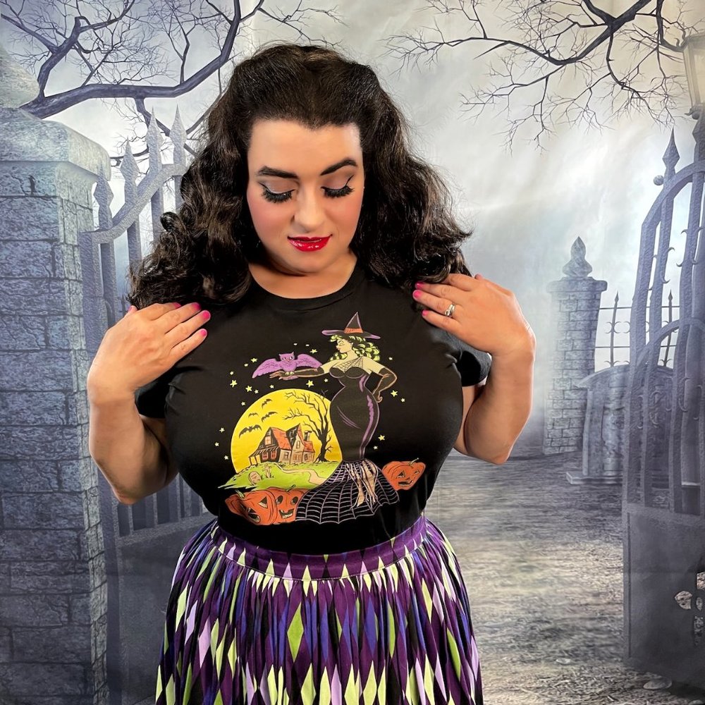 Glamorous Halloween Pinup Witch Black T-Shirt